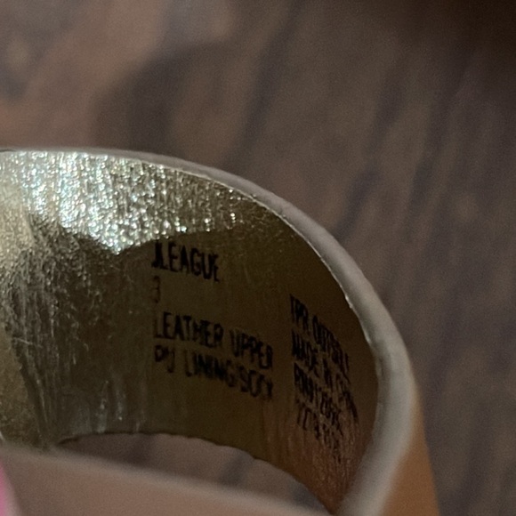 Steve Madden Girls Flat Sandals Size 3 - Picture 4 of 4